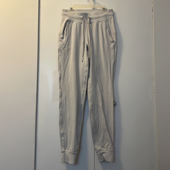 SOLD Lululemon Ready to Rulu Joggers - Picture 5 of 9